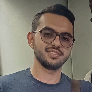 طاها خادمی